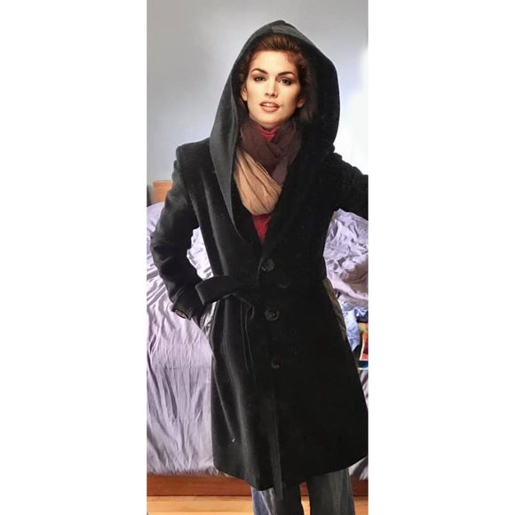 Black Angora winter coat, size 2, Made in Canada - Picture 6 of 6